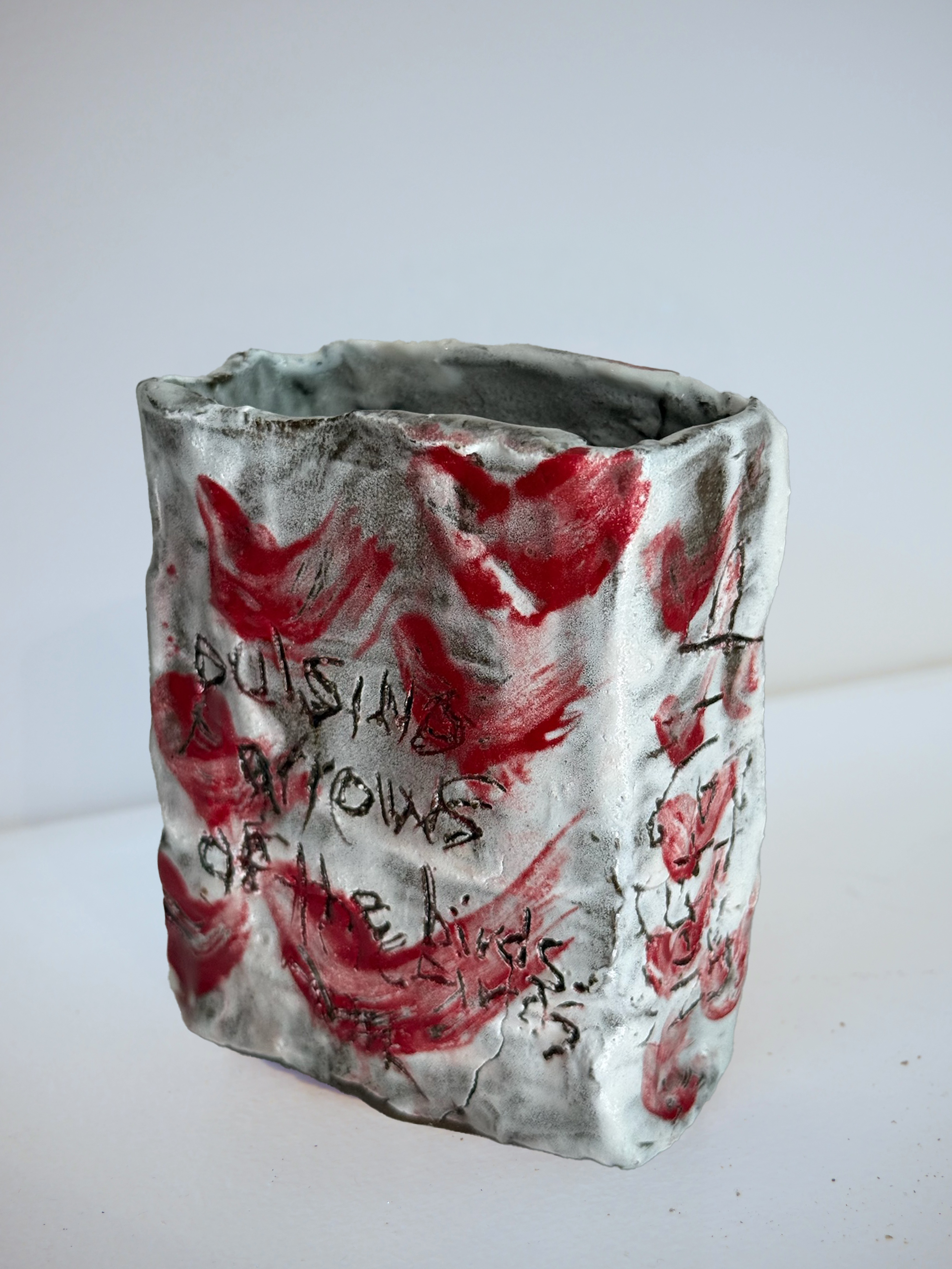 Neruda Pot with Hearts